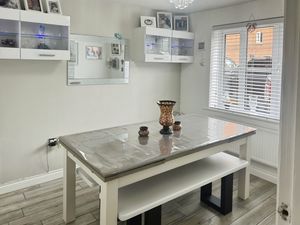Dining Room - click for photo gallery